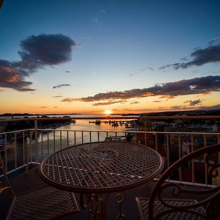 ホテル Aurora & Tramonto ザダル エクステリア 写真